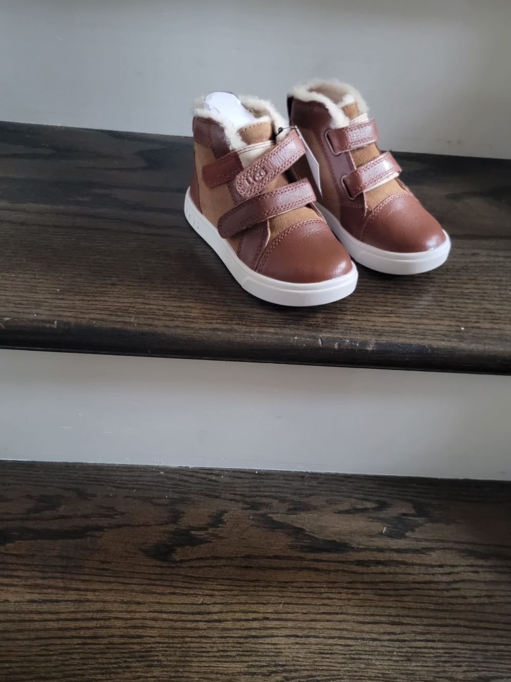UGG Kids RENNON II  - Brown and Tan Faux-Fur High-Top Boots- BRAND NEW In Box